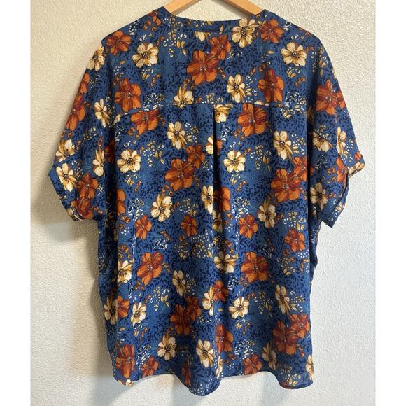 Maurices Women’s Plus Size 3X Geneva Floral Zipper Neck Short Sleeve Blouse Blue - Picture 3 of 11